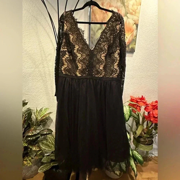 City Chic Rare Beauty black dress size XL/22 - Picture 4 of 11